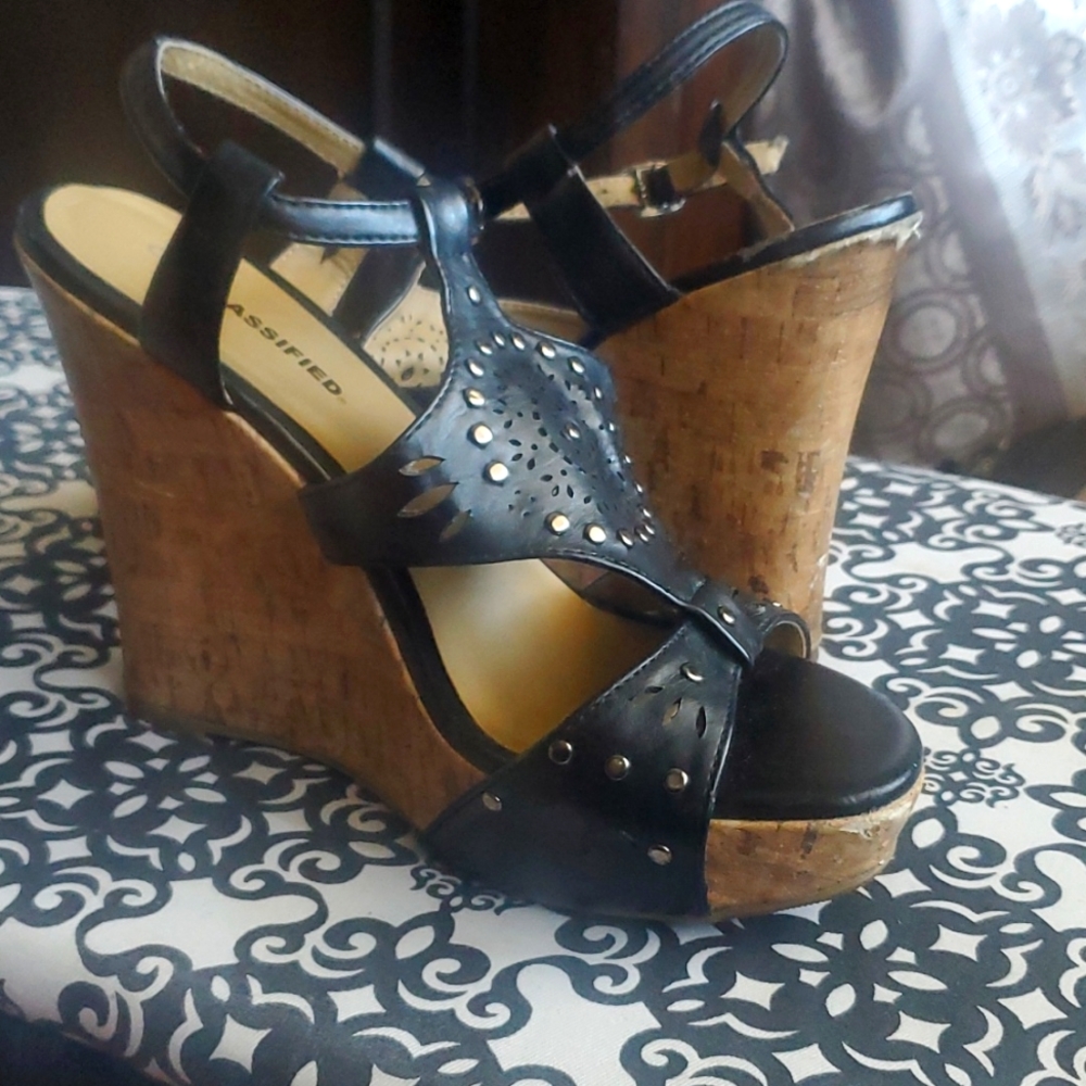 Wedge sandals